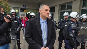 Raspisati izbore u Nišu